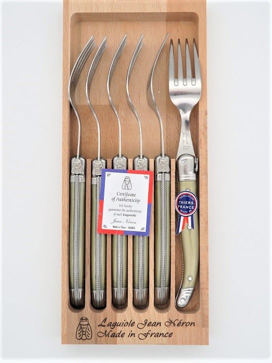 Coffret 6 couteaux de table LAGUIOLE , manche en resine de